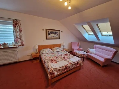 Pokój hotelowy (plik:20251021_090706.webp)