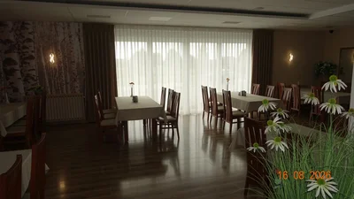 Sala restauracji (plik:Sala_u_Holosia_sierpien_2026_-_6.webp)